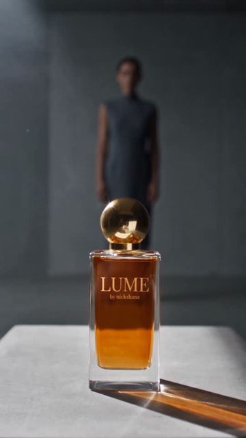 Fragrance ad: Amber